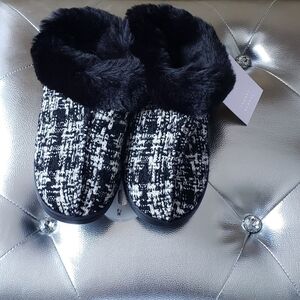 Women slippers